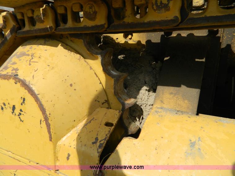 image for item H2461 Caterpillar 931 track loader