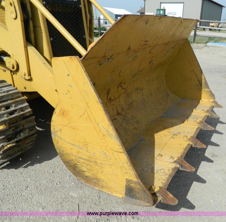 image for item H2461 Caterpillar 931 track loader