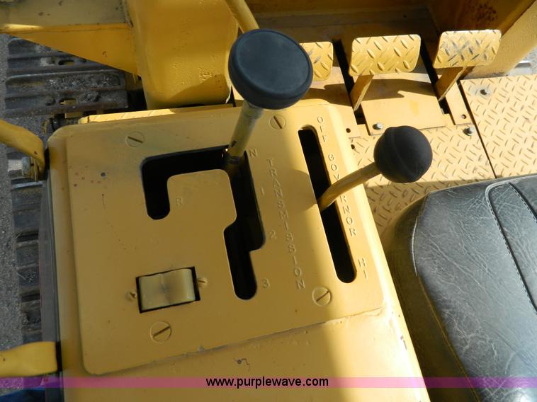 image for item H2461 Caterpillar 931 track loader