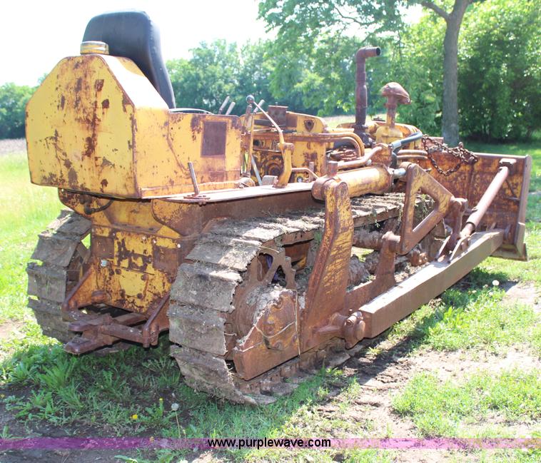 image for item H2522 Caterpillar D4 dozer