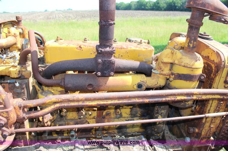 image for item H2522 Caterpillar D4 dozer