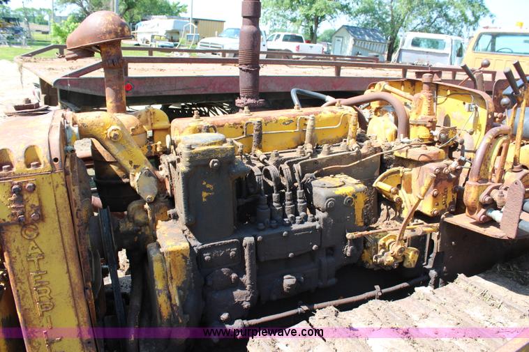 image for item H2522 Caterpillar D4 dozer