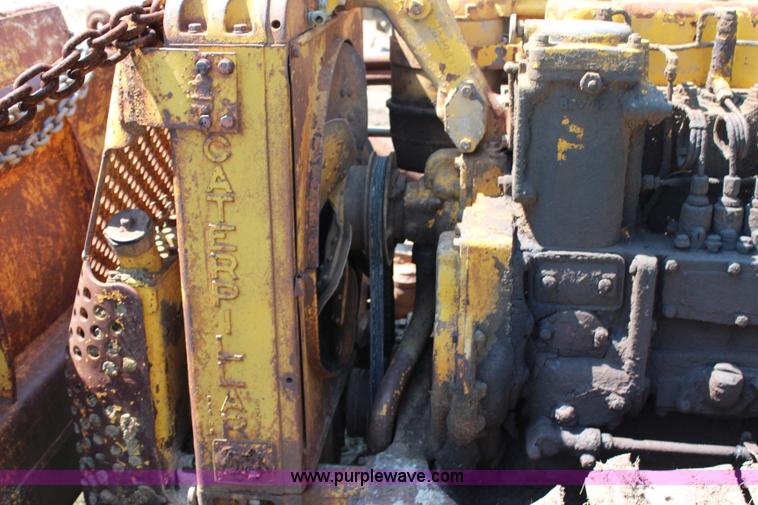 image for item H2522 Caterpillar D4 dozer