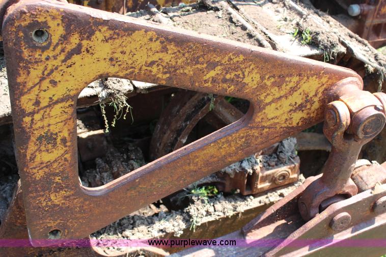 image for item H2522 Caterpillar D4 dozer