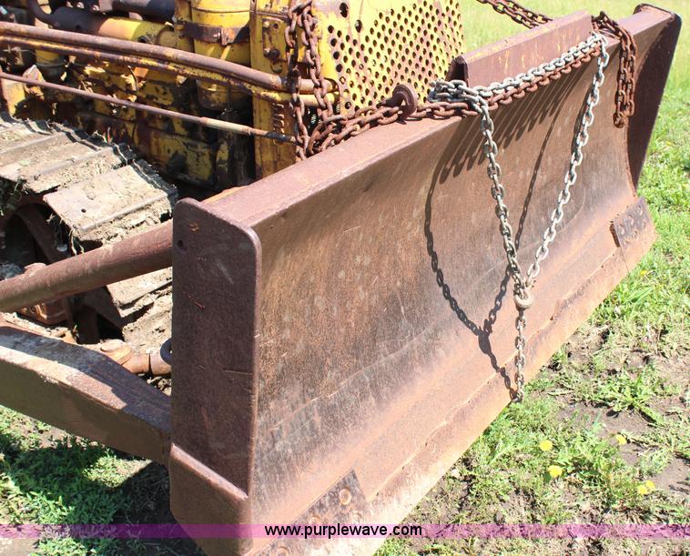 image for item H2522 Caterpillar D4 dozer