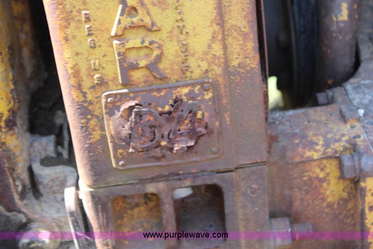 image for item H2522 Caterpillar D4 dozer