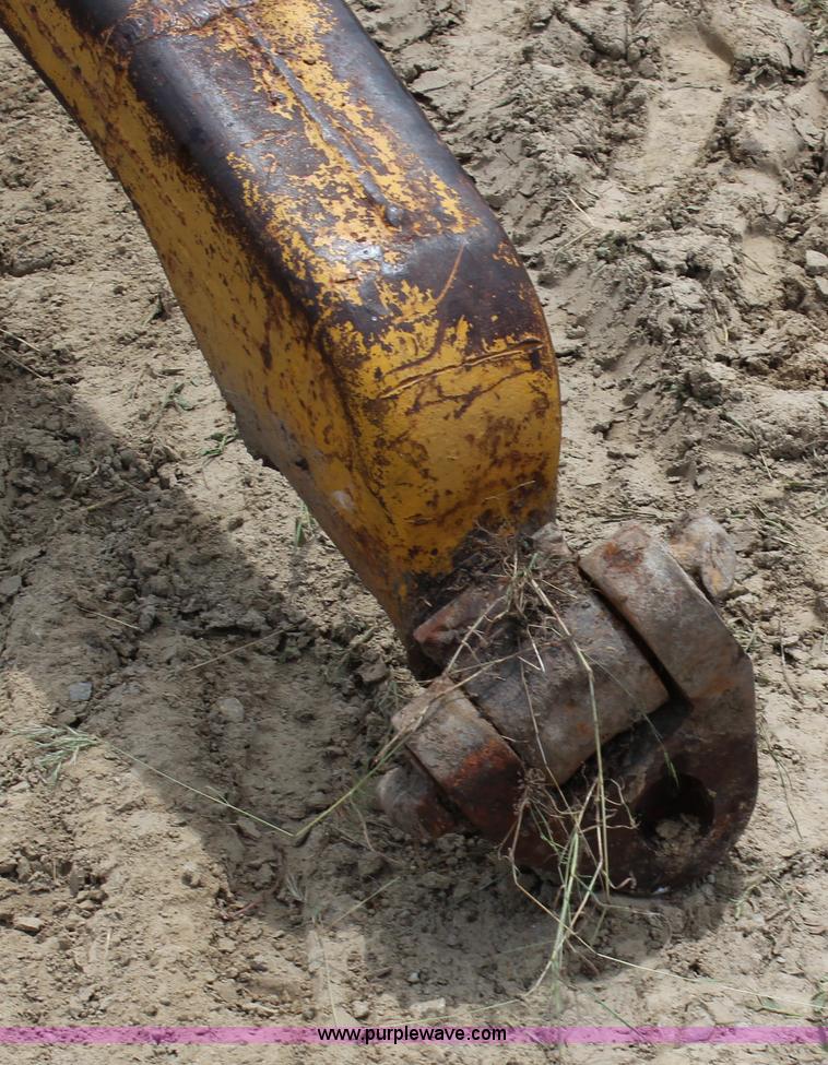 image for item H2538 Caterpillar 70 hydraulic scraper