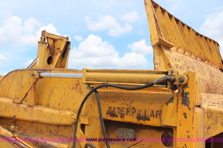 image for item H2538 Caterpillar 70 hydraulic scraper
