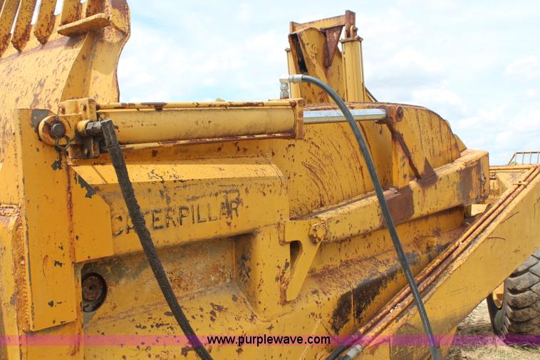 image for item H2538 Caterpillar 70 hydraulic scraper