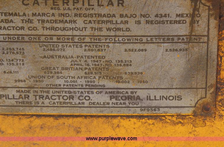 image for item H2538 Caterpillar 70 hydraulic scraper