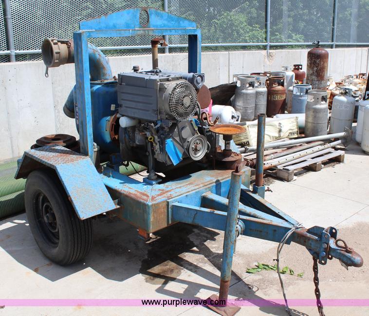 image for item H2572 6" water pump with hose