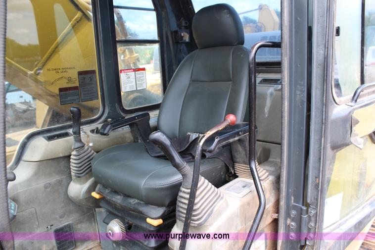 image for item H2576 1999 Komatsu PC400LC-6LK excavator