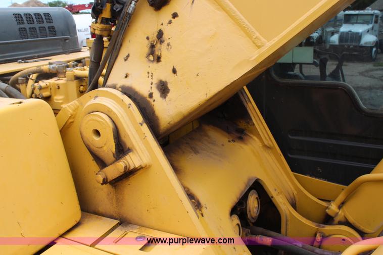 image for item H2576 1999 Komatsu PC400LC-6LK excavator