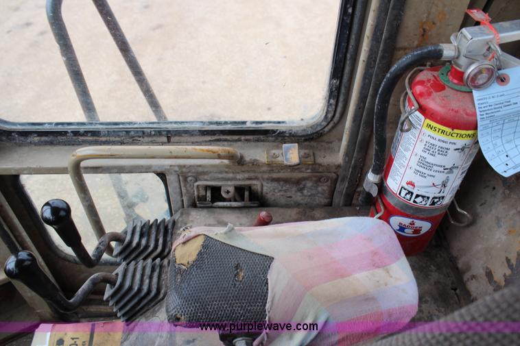 image for item H2714 1989 Komatsu WA450-1L wheel loader