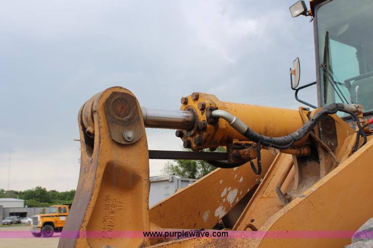 image for item H2714 1989 Komatsu WA450-1L wheel loader