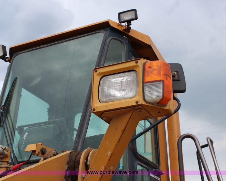 image for item H2714 1989 Komatsu WA450-1L wheel loader