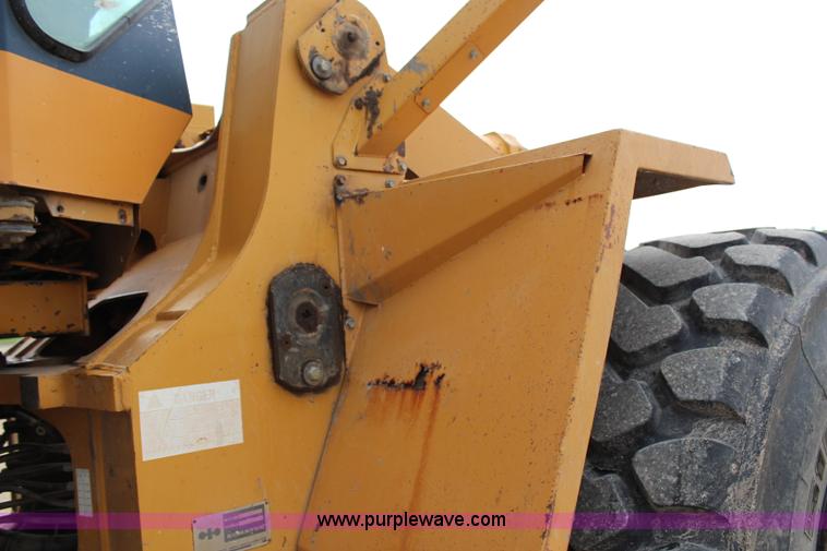 image for item H2714 1989 Komatsu WA450-1L wheel loader