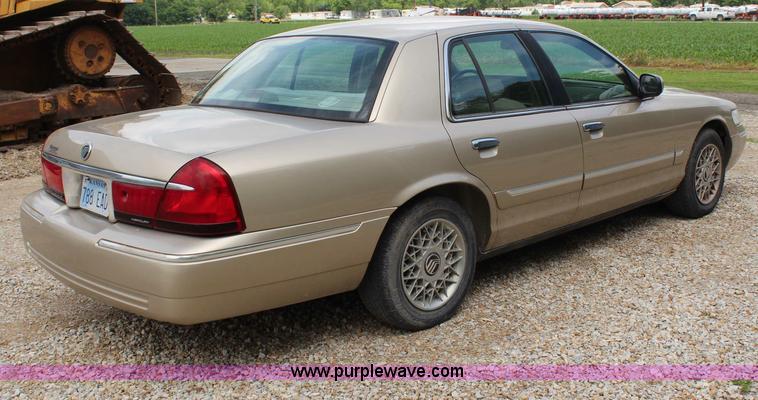 image for item H2721 2000 Mercury Grand Marquis GS