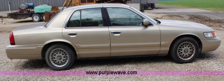 image for item H2721 2000 Mercury Grand Marquis GS