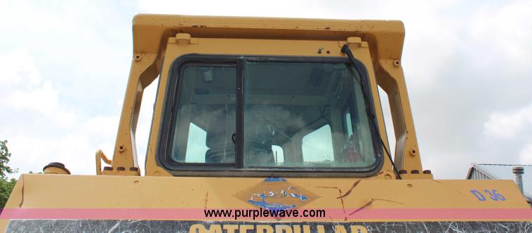 image for item H2724 1994 Caterpillar D6H LGP Series II dozer