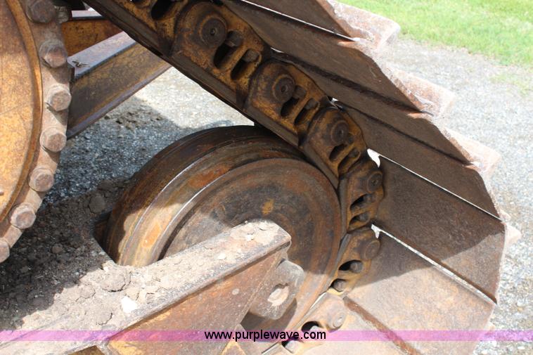 image for item H2724 1994 Caterpillar D6H LGP Series II dozer