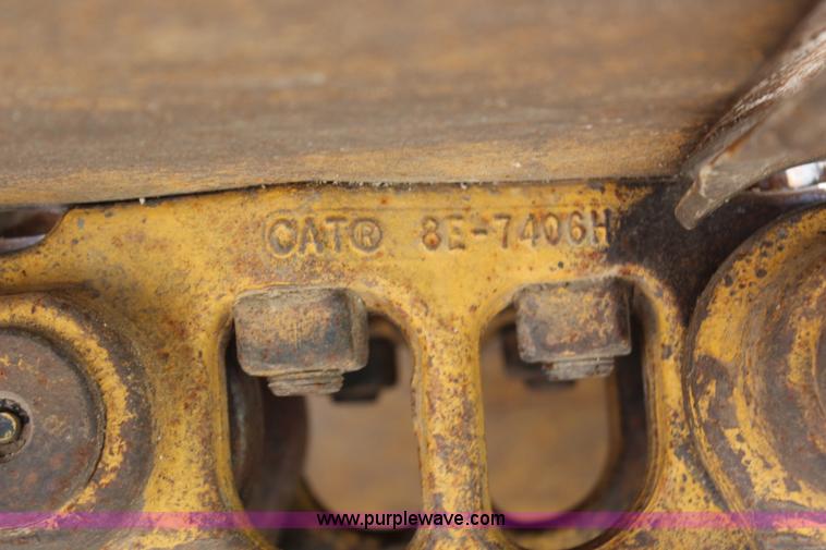 image for item H2724 1994 Caterpillar D6H LGP Series II dozer