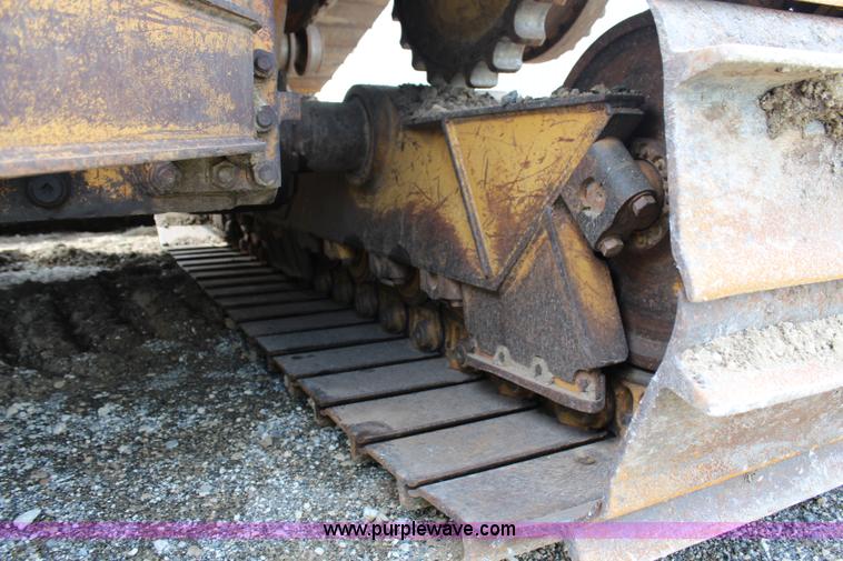 image for item H2724 1994 Caterpillar D6H LGP Series II dozer