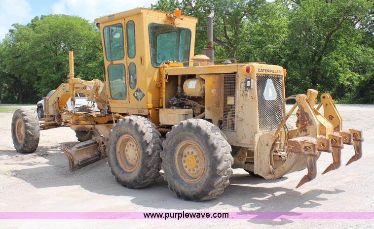 image for item H2725 1976 Caterpillar 140G articulated motor grader