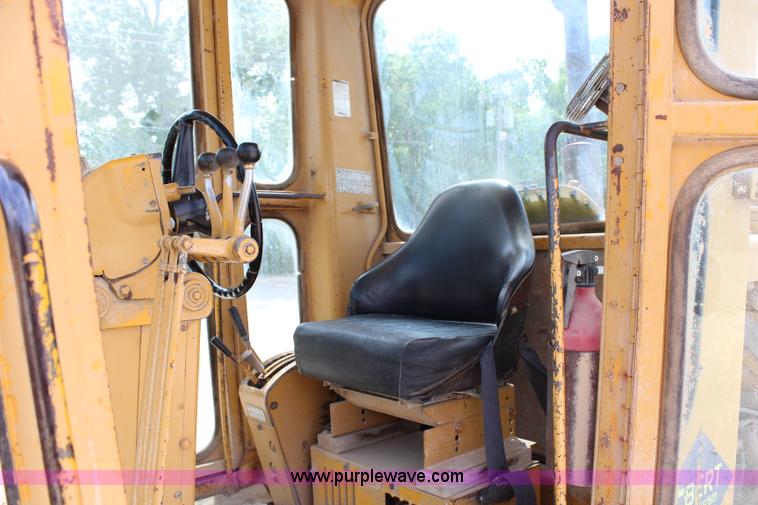 image for item H2725 1976 Caterpillar 140G articulated motor grader