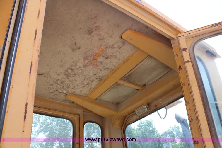 image for item H2725 1976 Caterpillar 140G articulated motor grader