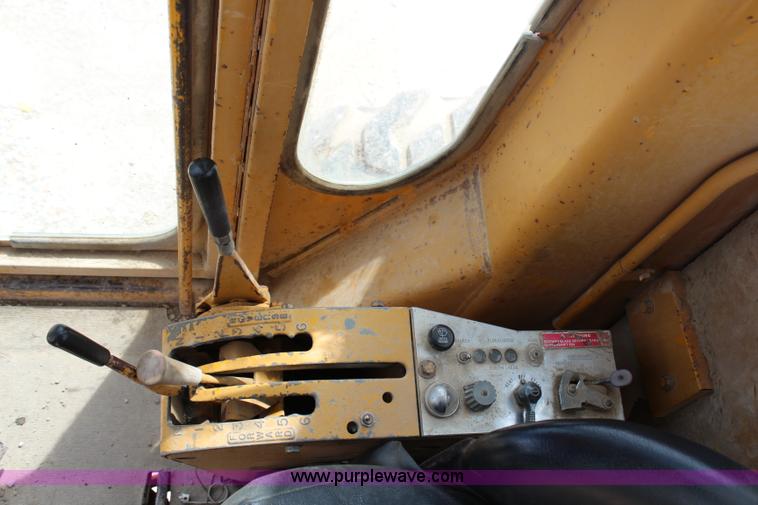 image for item H2725 1976 Caterpillar 140G articulated motor grader