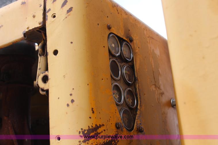 image for item H2725 1976 Caterpillar 140G articulated motor grader