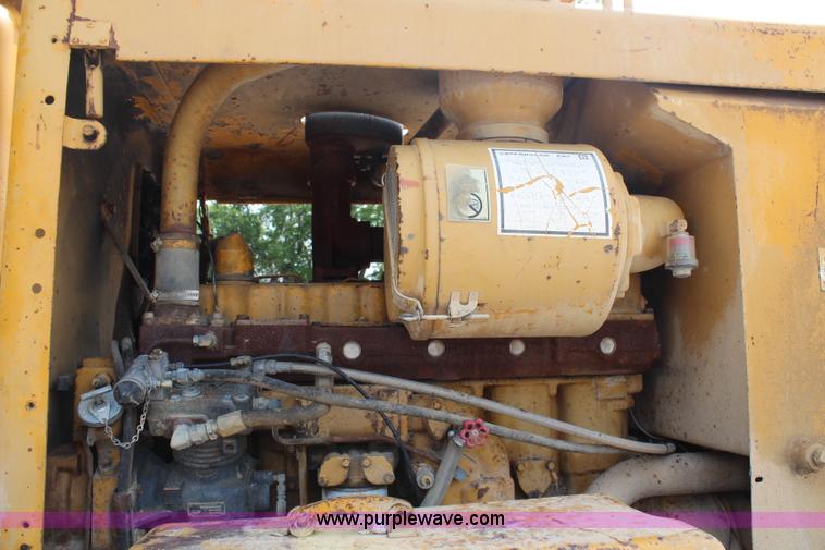image for item H2725 1976 Caterpillar 140G articulated motor grader