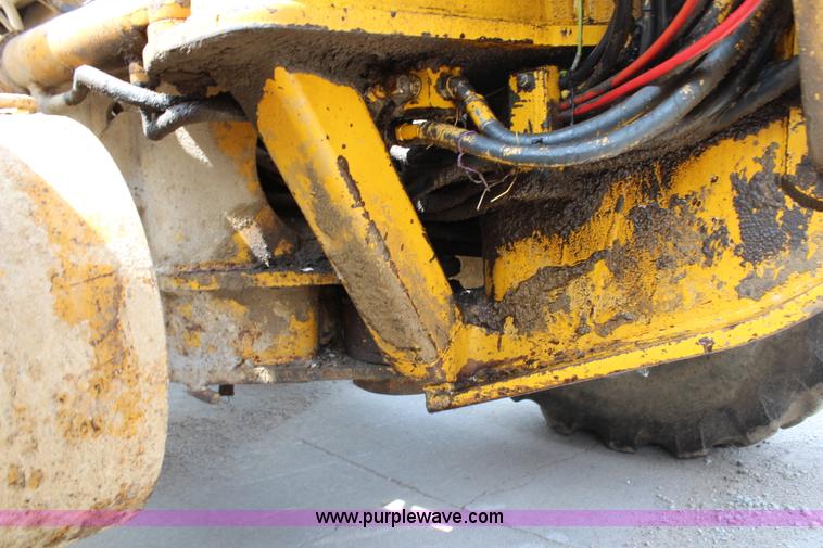 image for item H2725 1976 Caterpillar 140G articulated motor grader