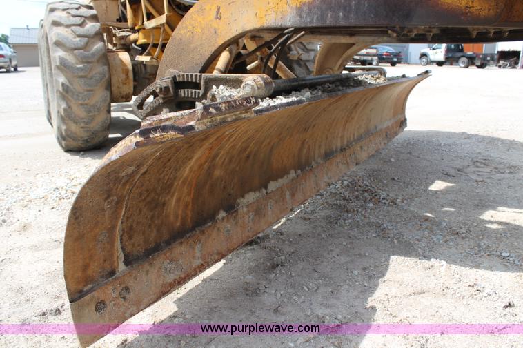 image for item H2725 1976 Caterpillar 140G articulated motor grader