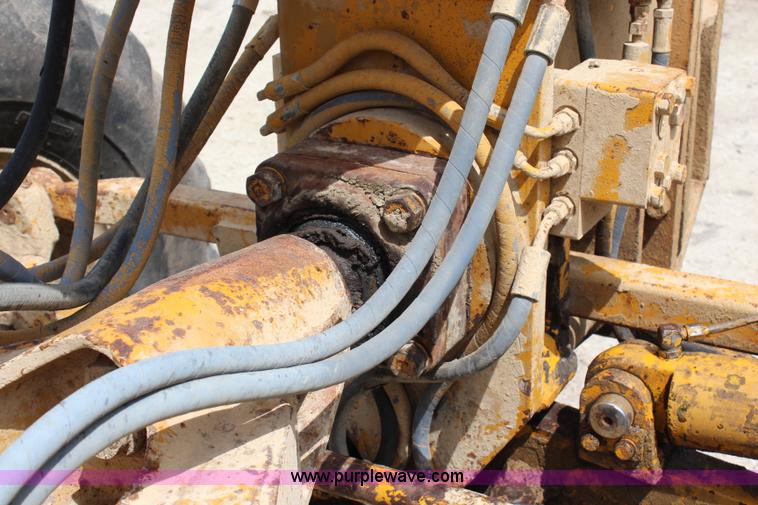 image for item H2725 1976 Caterpillar 140G articulated motor grader