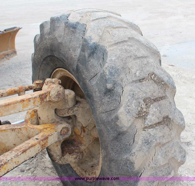 image for item H2725 1976 Caterpillar 140G articulated motor grader