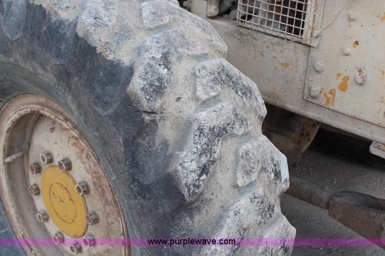 image for item H2725 1976 Caterpillar 140G articulated motor grader