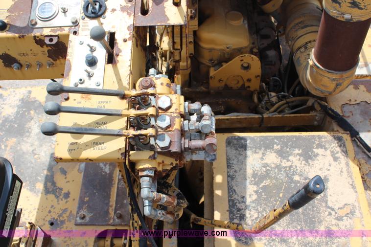 image for item H2726 1990 Caterpillar SS-250 soil stabilizer