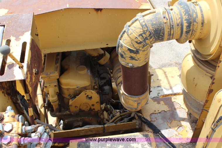 image for item H2726 1990 Caterpillar SS-250 soil stabilizer