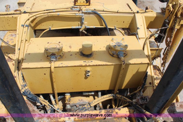 image for item H2726 1990 Caterpillar SS-250 soil stabilizer