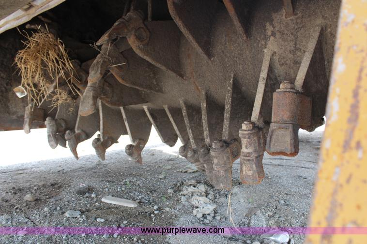 image for item H2726 1990 Caterpillar SS-250 soil stabilizer