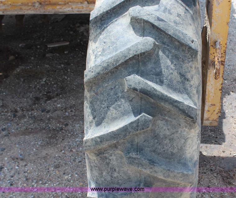 image for item H2726 1990 Caterpillar SS-250 soil stabilizer