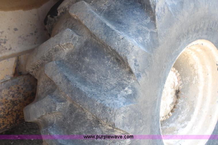 image for item H2726 1990 Caterpillar SS-250 soil stabilizer