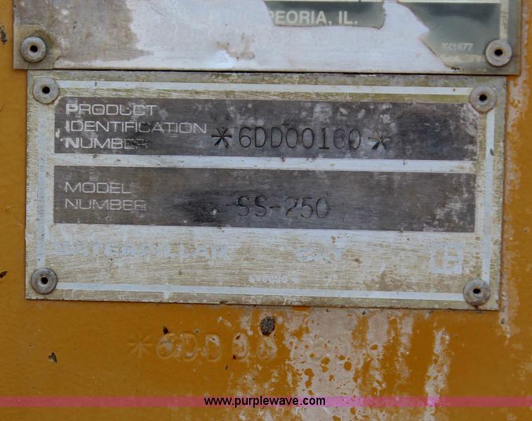 image for item H2726 1990 Caterpillar SS-250 soil stabilizer