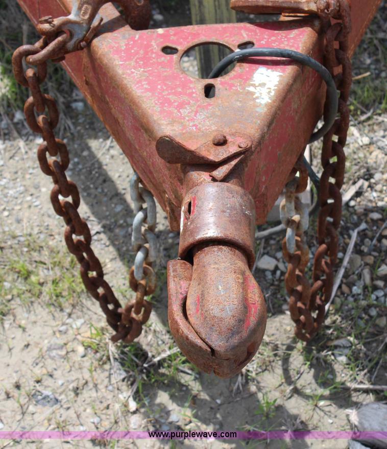 image for item H2730 2003 Target tandem axle trailer