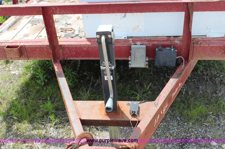 image for item H2730 2003 Target tandem axle trailer