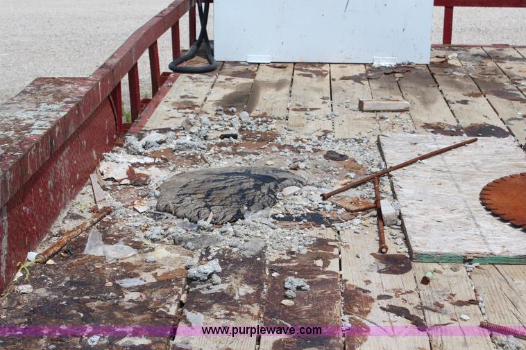 image for item H2730 2003 Target tandem axle trailer