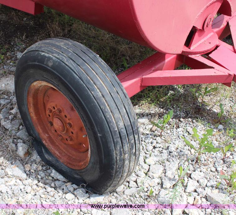 image for item H2736 1,000 gallon fuel tank