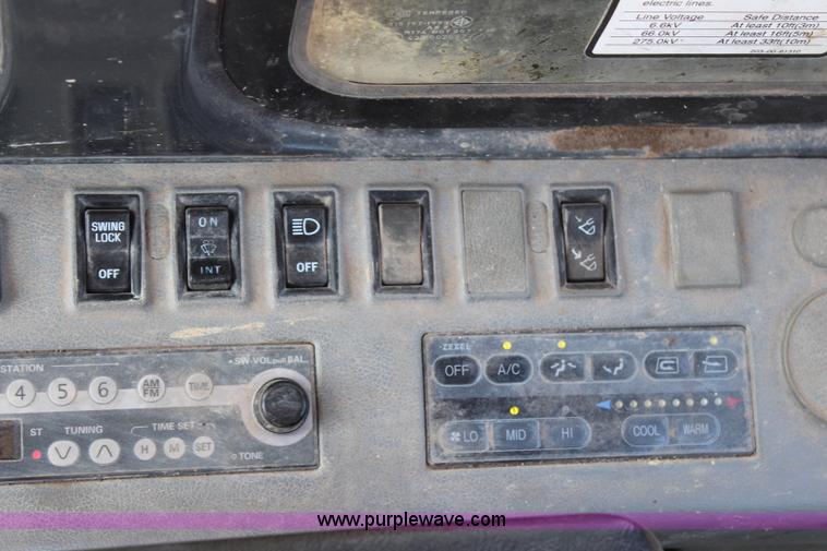 image for item H2743 2003 Komatsu PC400LC-6LM excavator